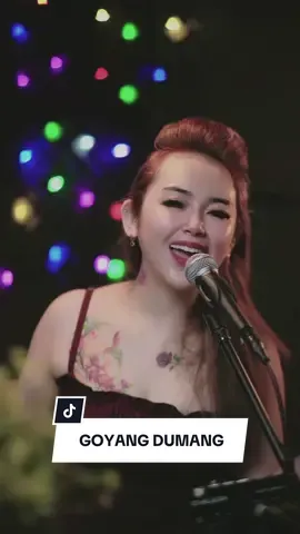 GOYANG DUMANG | MOMMY DEVE COVER . . .  #mommydeve #coversong #coverlagu #fyp #goyang #goyangdumang #dumang #cita #citarahayu #citacitata #oldsong #jazz #religi #melayu #malaysia #pop #rege #dangdut #koplo #popular #sukasuka  #LIVEhighlights #TikTokLIVE #LIVE #tiktoklive #livehighlights 
