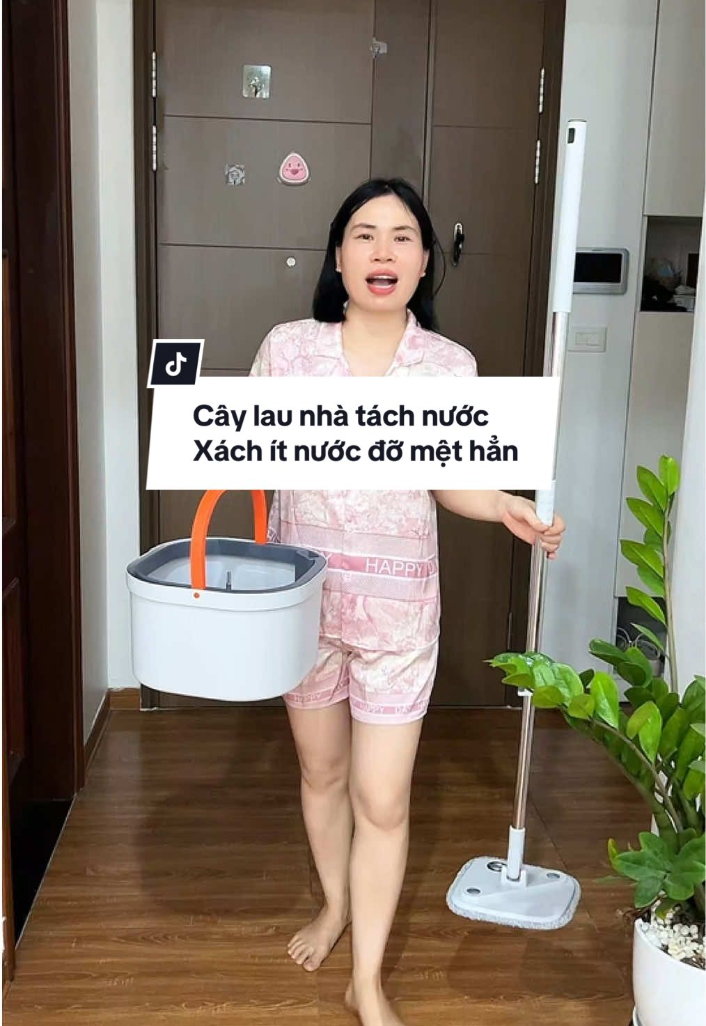 Xách ít nước mà vẫn lau sạch nhà. #bocaylaunhathongminh #caylaunhatachnuocban #caylaunhatachnuocthongminh #xuhuong #dinday 