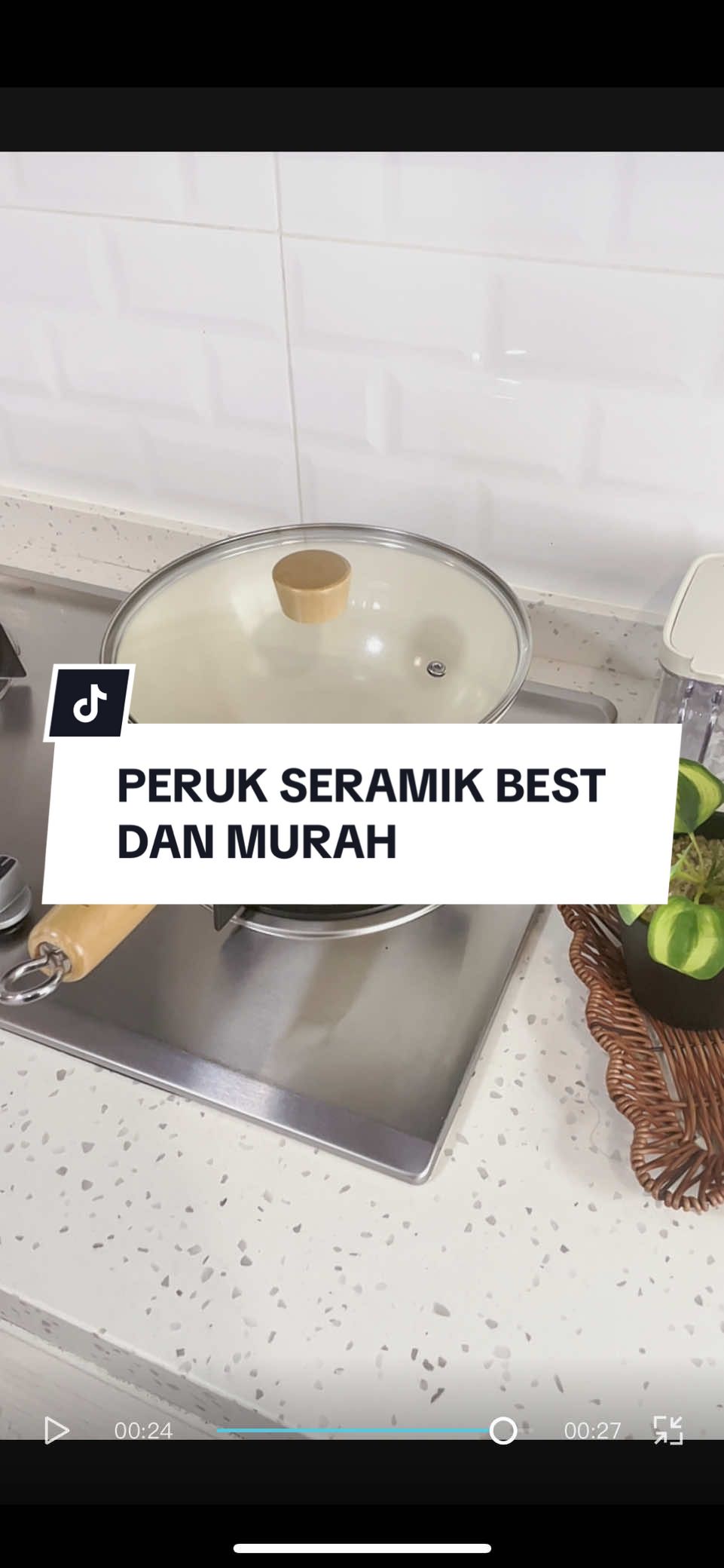 Periuk dia jenis dalam, so menggoreng, masak berkuah semua best sangat pakai kuali ni.. Tak melekat langsung, nak basuh pon senang! Periuk favourite sy ni 😍 #periuk #kuali #kualinonstick #kualinonstickmurah #periuknonstick #periukserbaguna #periukviral #periukmurah #setperiuk #hadiahkahwin #ideahadiah #kualiseramik #periukseramik #periukceramic #barangdapur #homedecor #barangdapurmurah 