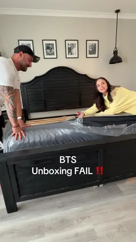 I have no words! 🙈 Except! I didn't think such a heavy mattress could get rolled into a box! So it seriously caught me off guard 🫣 #mattress #unboxing #funny #funnyvideo #bodyslam #originmattress @originmattress 