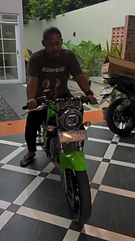 rejeki masuk lagi sold out tujuan Semarang terima kasih sudah order di ARS STUDIO MOKAS  #ninja #twostroke #2taklovers #ninjassmodif #kawasakininja #murahbanget 