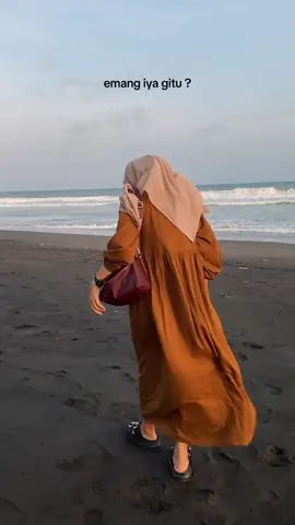 mididressnya cantik bgttt pliss #mididress #mididressoutfit #dresskaos #mididressbusui 
