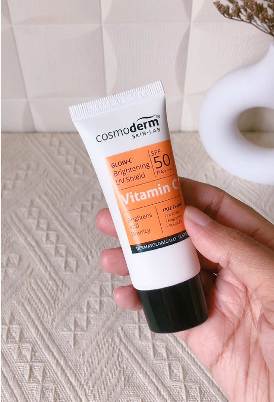 @Cosmoderm  #cosmoderm #cosmodermsunscreen #sunscreen #sunscreenviral #fyp #fypage #trending 