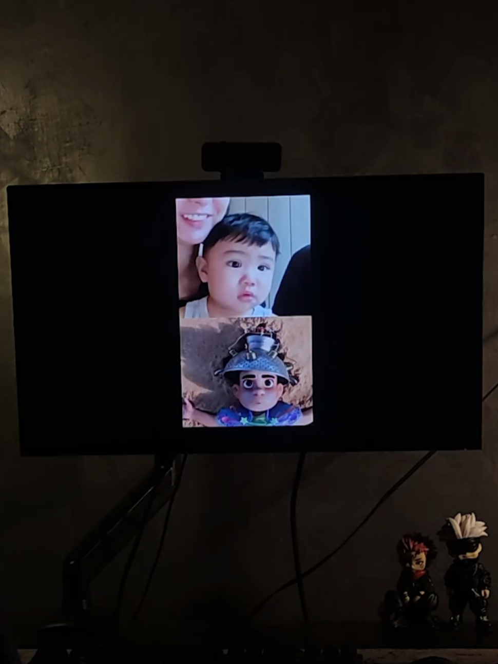 Gemes banget waktu Elio nemenin papa mamanya yang lagi interview sama filmmakers dari Elio! #Elio  credit: Cretivox