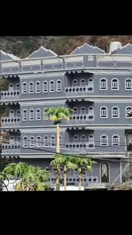 ...بنيت لك دار في قلبي...من روائع وتراثيات الفنان الكبير فيصل علوي قديم نادر #صور_من_يافع_التاريخ_والحضارة 