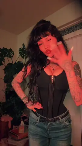 @SHAPSHE @SHAPSHE @SHAPSHE_US fajas colombianas shapewear with bra & im obsessed again 😍❤️❤️ #fajas #fajasmoldeadoras #shapshe #waistline #waist #fajascolombianas 