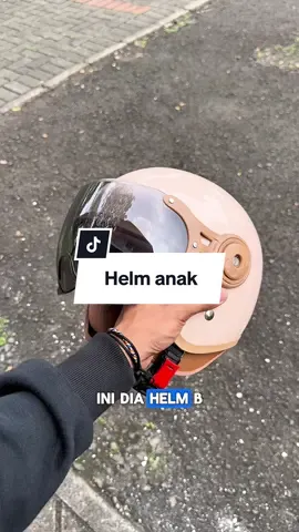 Helm anak terbaru yang bisa couplean sama bunda😍 #bipplast #fantasy #helmanak #helmbogo #helmretro #helmsni 
