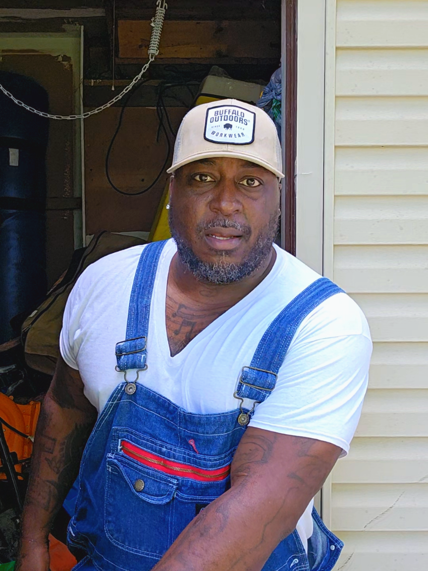 Why you cutting the sleeves out of that good shirt? 🤣 #DIY #diyprojects #cut #comedy #funny #ycah #viral #blowthisup #shirts 