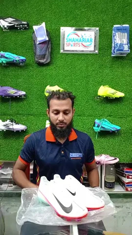 আলহামদুলিল্লাহ,,,,গাজীপুরের উদ্দেশ্যে ডেলিভারি দেওয়া হলো🥰 #boots #nike #vinijr #business #football #sports 