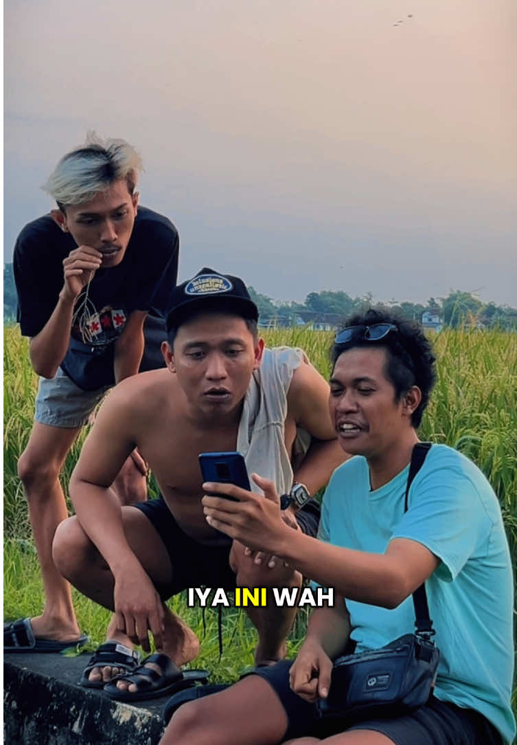 Tinggal nuding nuding🥹🥹…  . . . #anjir #viral #trending #fyp #lucu #komedi #masded #ngakak #jaksel #foryoupage #masukberandafyp #masukberanda 