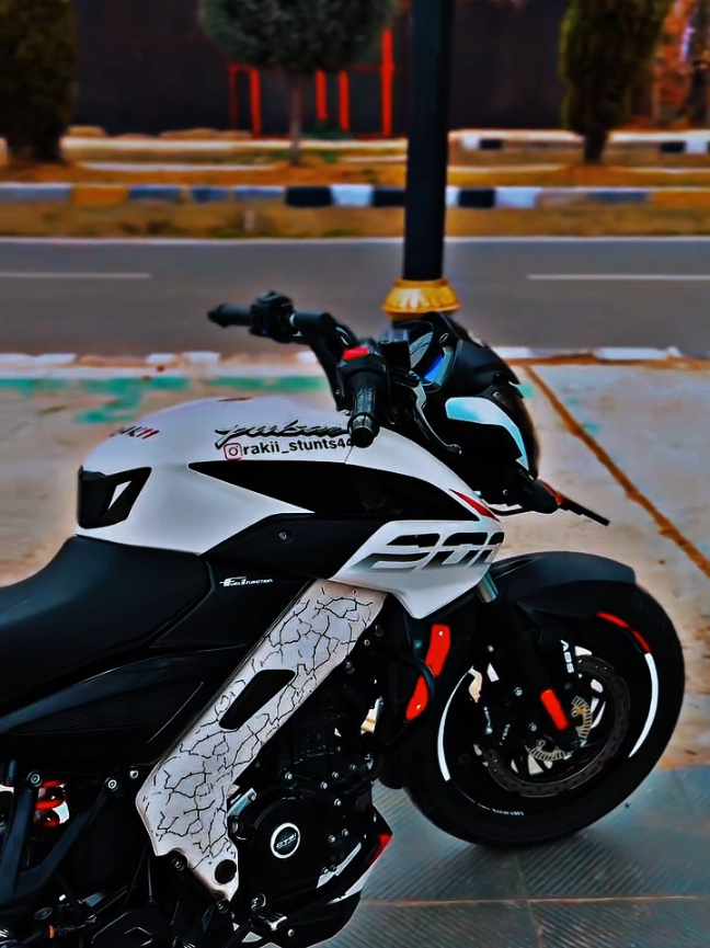 NS Lover💯❤️💀🚀.. #ns200 #foreyou #fyp #trendingtiktok #viralvideo #keepsupporting #bikersoftiktok #trendingsong #motorcyclesoftiktok #biker @TikTok Nepal @tiktok creators @TikTok @MrBeast @Aly_Bhãï__143 