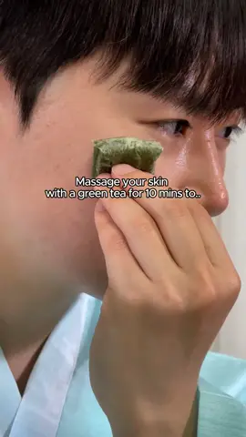 Korea’s time-proven🇰🇷 green tea🍵 works wonders on acne✨  #greentea #acne #acneskin #acnetreatment #skincaretips #diyskincare  #koreanskincare#skincarehacks #acnesafe #acneprone 