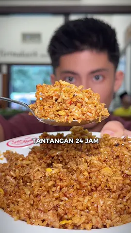 24 JAM cuma makan NASI GORENG sampe MABOK! #nasigoreng #viral #kulinerjakarta #kulinerviral #kulinerindonesia #promomakangajian #creatorsearchinsights #friedrice 