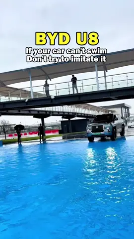 Do you know which cars can swim?🤔#electriccar #escalade #rangerover #offroad 