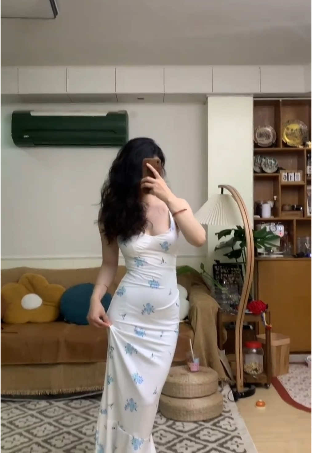 Fb page- Fashion & U.                     Instock.  Viber- 09403346606   အမှတ် ၁၃ ဗဟိုလမ်း ဂွစျေးကျော် စမ်းချောင်းမြို့နယ် ရန်ကုန်#foryou #fashion #dress #partydress #clothes #instock #instock #yangon #birthday 