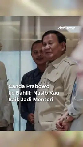 Presiden Prabowo Subianto melemparkan candaan ke Menteri ESDM Bahlil Lahadalia yang memiliki nasib baik sebagai orang Papua. Prabowo mengatakan Bahlil bernasib baik menjadi Menteri ESDM. Bahlil mengakui dirinya memiliki nasib baik dibanding orang Papua lainnya. Simak berita selengkapnya hanya di detik.com!  Creator: Putri #prabowo #bahlil #prabowocandakebahlil #menteriesdm #nasibbaik #detikcom