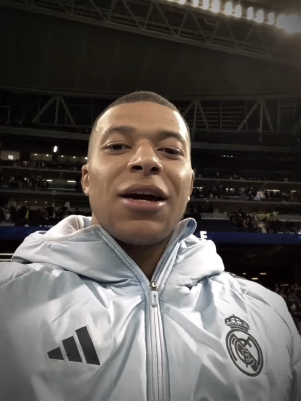 Halamadrid 🥺🤍💯 #fypシ゚ #foryoupage #realmadridfc #hallamadrid #hallamadrid🤍 #madrista #realmadridfc🇪🇸🇪🇸🤍👑🦁💪 #anchelotti #camavinga #vinijr🇧🇷 #kylian #mbappe #judebellingham #tchouameni #valverde #ardagüler #rodrygo 