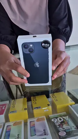 iphone 13  Infonya segera discontinue 🤔 oiya buat kamu yg ada rencana mau upgrade / payment bisa langsung ke store offline mang_gadget ya . atau mau tanya² seputar gadget boleh DM ☺️  #CapCut 