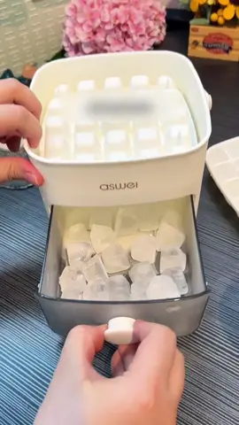 Press once, instant ice! 【Press-style Ice Maker】No electricity needed, effortless ice for cool drinks anytime! Compact & portable, perfect for home or camping. #SummerCool #PressToIce#Ice Maker