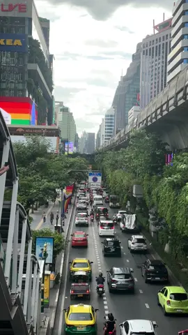 မြို့ပြရဲ့အလှတရားများကို ရိုက်ခဲ့ပါတယ် 📸🤍🌇#tik_tok #กรุงเทพมหานคร#bangkok #พร้อมพงษ์