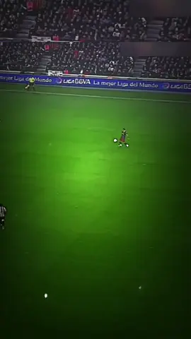 Messi dominated the ball.🐐 #foryoupage #viralvideo #viral #tiktok #footballtiktoks 
