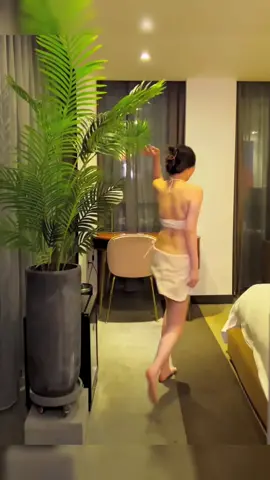 Dịch vụ Massage và Spa Cao cấp tại Đà Nẵng  Trải nghiệm dịch vụ massage và spa chất lượng hàng đầu ngay tại nhà hoặc khách sạn của bạn, được thiết kế dành cho người nước ngoài sinh sống tại Việt Nam Điểm nổi bật của dịch vụ: 🆗Thời gian đến: Một chuyên gia massage sẽ đến trong vòng 30 phút kể từ khi đặt lịch. 🆗Có sẵn cho: Nam, nữ, cặp đôi, và cặp đôi 🆗Địa điểm: Dịch vụ được cung cấp tại nhà, khách sạn hoặc homestay của bạn 🆗Chất lượng: Dịch vụ 5 sao với nhân viên thân thiện và chuyên nghiệp Đặt trực tuyến ngay để có trải nghiệm thư giãn và tiện lợi! --------------------------------------- Hotline/WhatsApp: 0777.18.28.34 🛜                                                                           Zalo/Tele: 0905.86.99.87