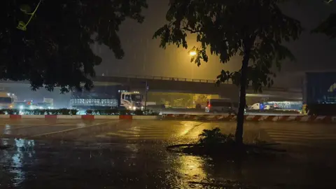 Bầu trời hôm nay sao thế… #tamtrang #chill #saigon #fyp 