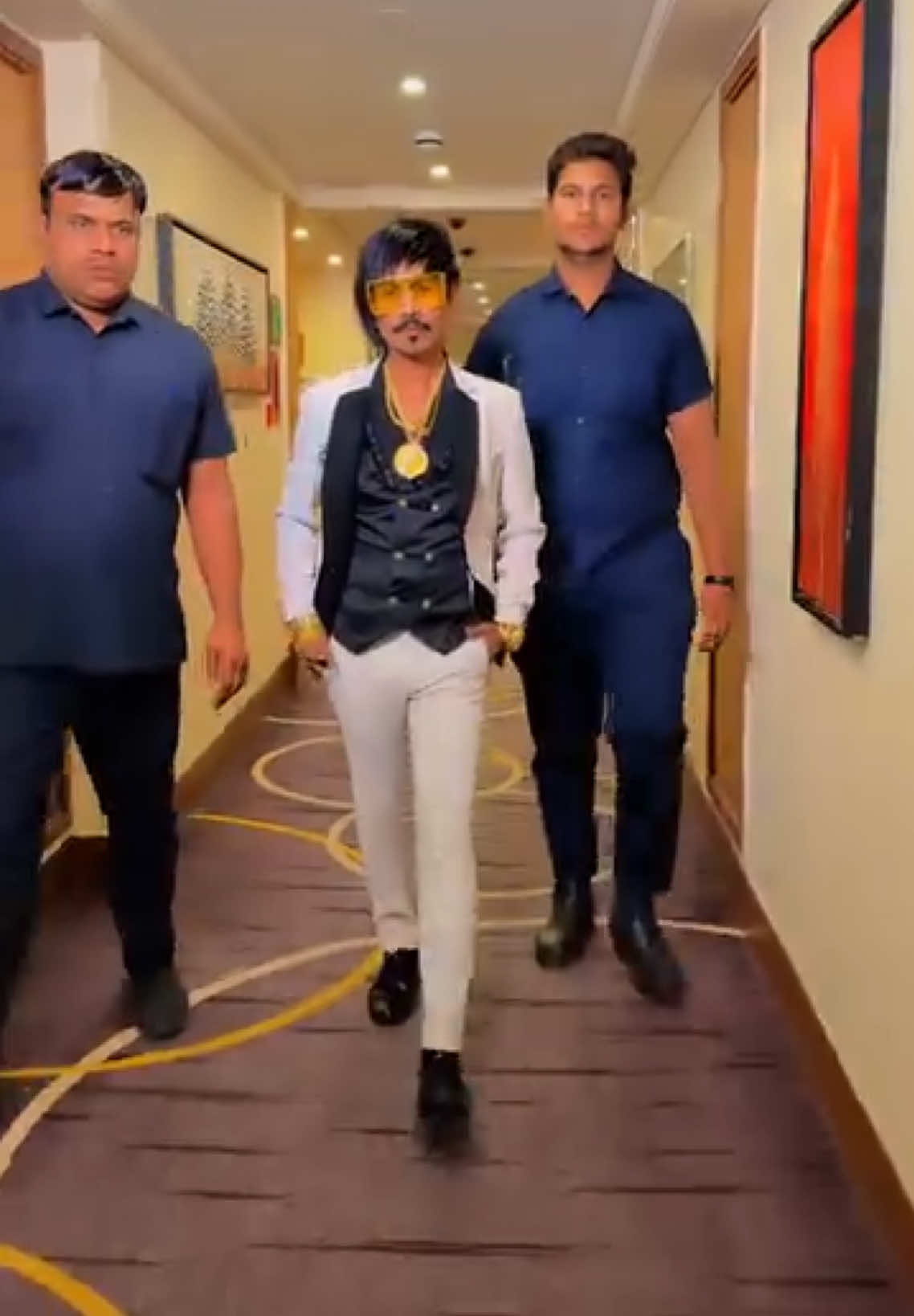 Indore mein maza aaya 🔥 #dollychaiwalla #reelsvirall #reelstiktokviral #dollykitaprinagpur #foryoupage 