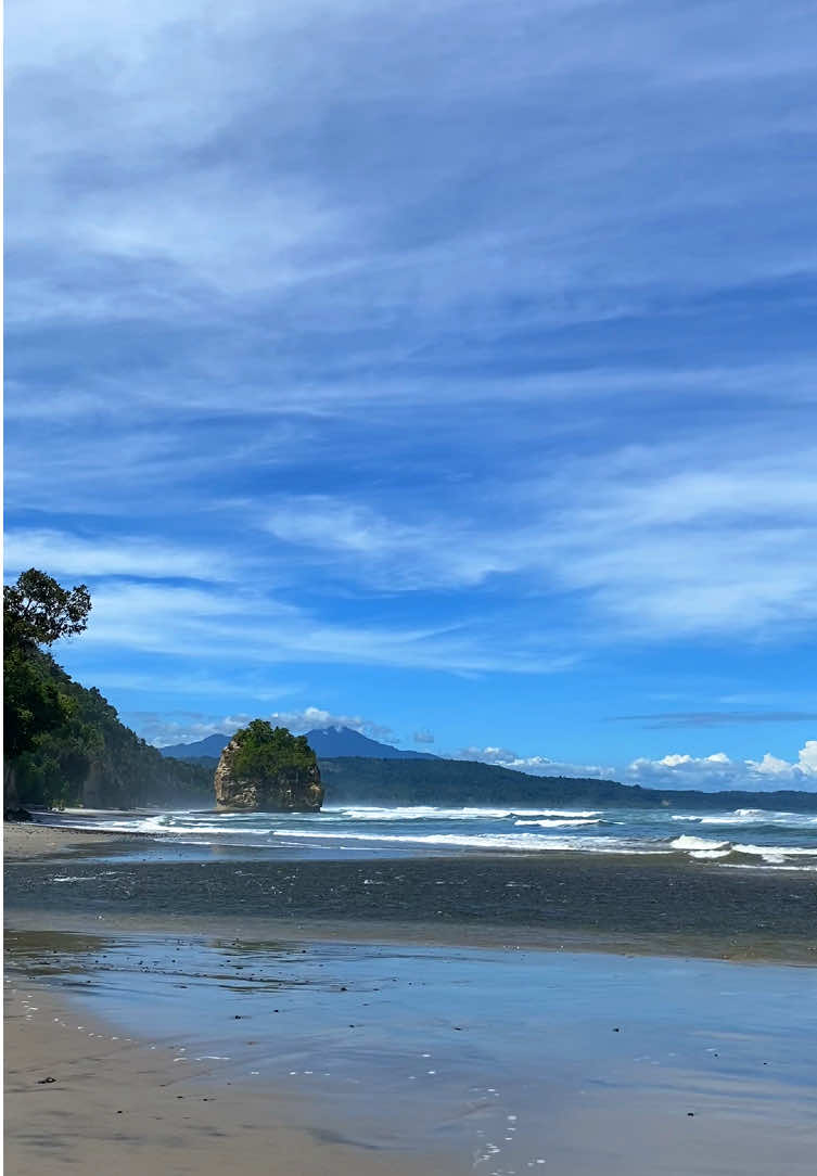 seindah ini 🤩🤩 #pantaikaur #pantaikaurbengkulu #bengkulu #pesisirbaratlampung #pantaimanulaperbatasan 