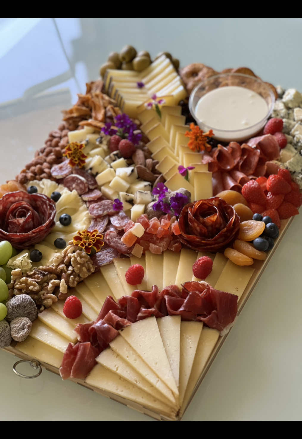 Una tabla con sabores muy potentes #quesos #tutorial #tabladequesos #comte 