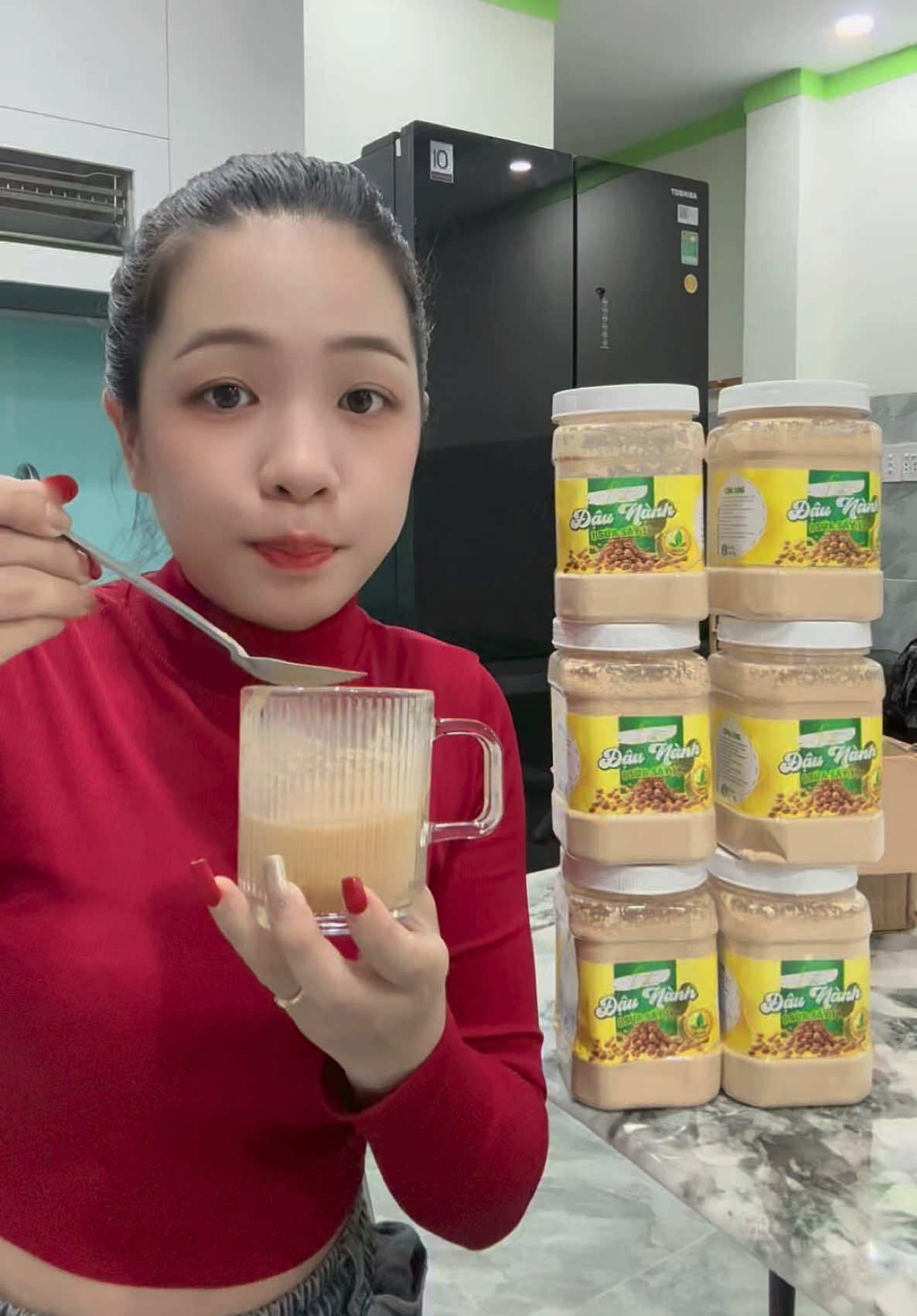 Chị nào sợ chồng chán chồng chê chồng mê vợ bé thì vô đây mua bột đậu nành về uống đi#emkieutaphoa #botdaunanhnguyenchat #botdaunanhtunhien #botdaunanhrangxay #botdaunanh #emkieutaphoa 