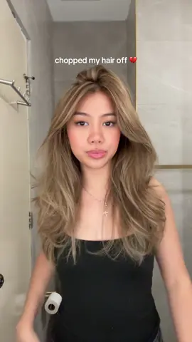 ik it looks good, im just not used to having mid length hair 😔💔 #chopped #butterflycut #ashblonde 