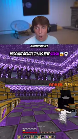 DrDonut reacts to his new stash 😱💀 (Ip: donutsmp.net) #drdonut #donutsmp #fy 