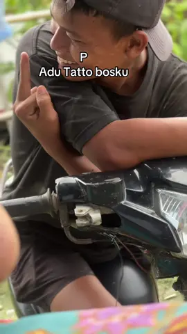Di atas tattomu masi ada tattonya🗿#bugispride🏝️🔥 #tiktokbugisbone #padahariini #tattootiktok #tattooartist #fypシ゚viral #pyforyoupage #lewat