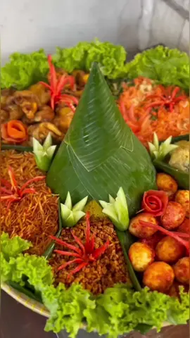 buat yang penasaran dengan harga, perporsi nya bisa langsung hubungi no admin #nasibox  #kantintamansari21  #fyp  #pengikuttiktok  #murahnikmatlezat  #kulinerviral  #rekomendasi  #ngiler🤤🤤  #nasitumpeng 