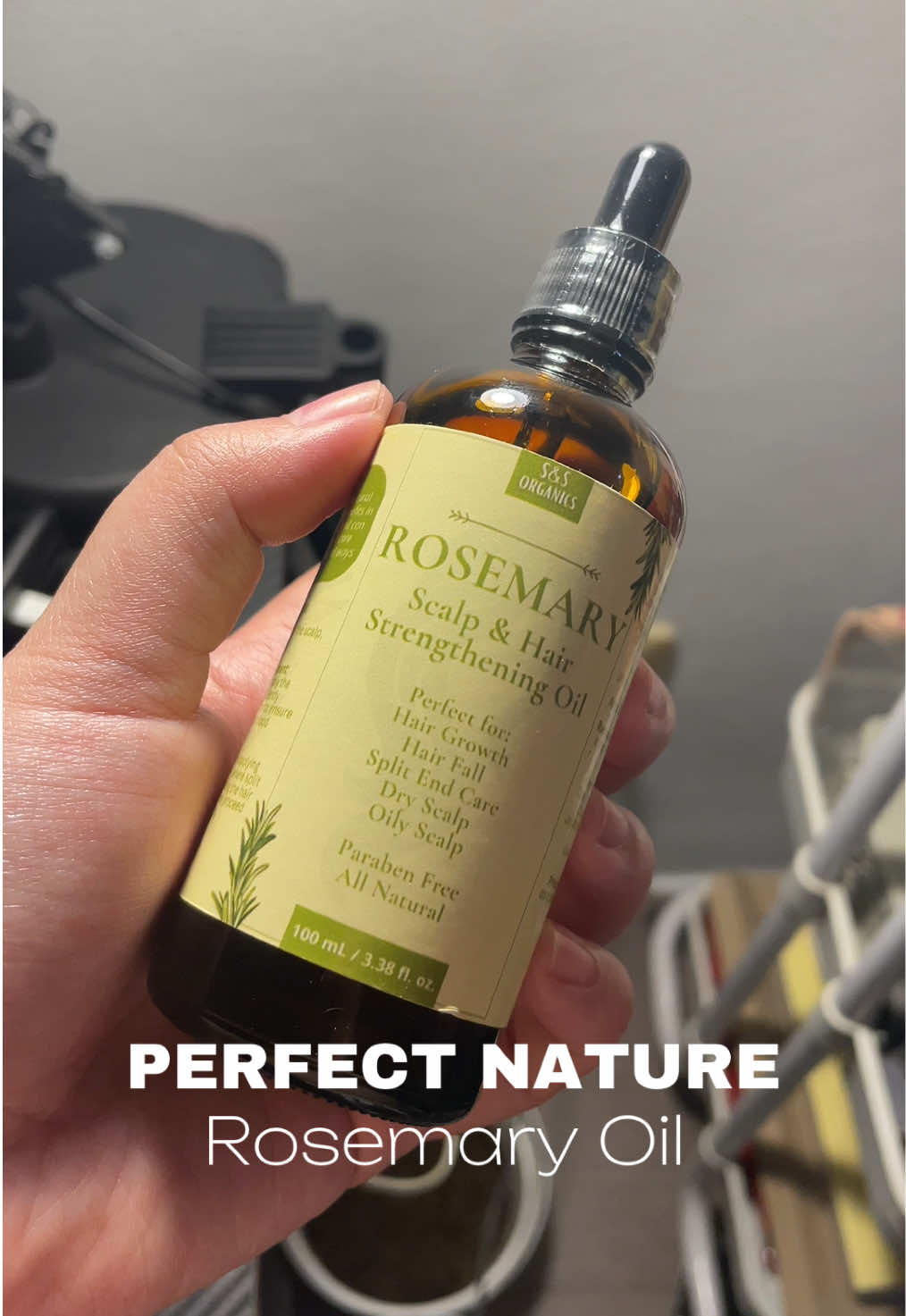 Damaged hair? Rosemary Oil mo na ‘yan!  #fyp #hairtok #haircareroutine #rosemaryoil #haircare #haircareproducts #tiktokshopontrend 