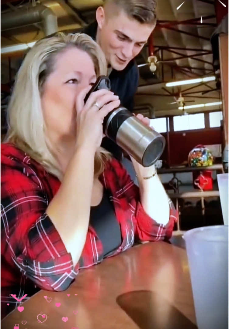 he’s finally home 🤍#deployment #deploymenthomecoming #boyfriend #airforce #reunion #ComingHome #reunited #welcomehome #militaryhomecoming #soldiercominghome #fyp 