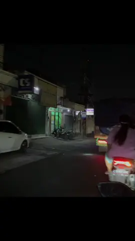 diungkapkke wedi di tolak, ra diungkapkke de’e karo wong liyo.. #lyrics #overlay #liriklagu #menepi #guyonwaton #jawapride #liriklagujawa 