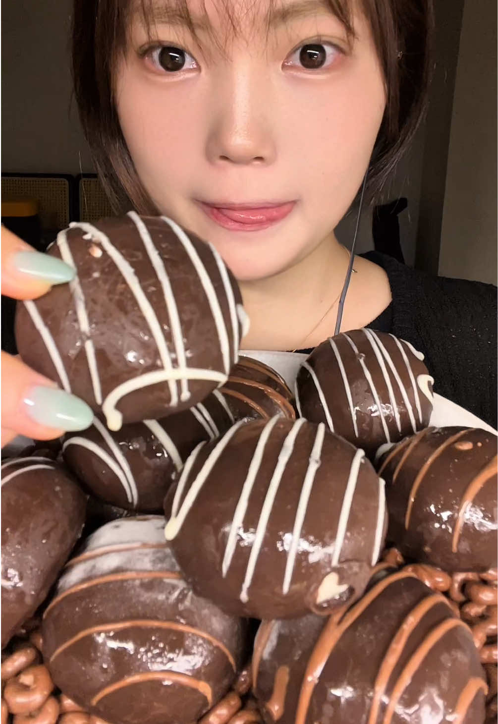 초코퐁당🤎Choco Pongdang🤎 #mukbang #foodtiktok #desserts #choco #chocolatelover #chewing #chocolate #먹방 