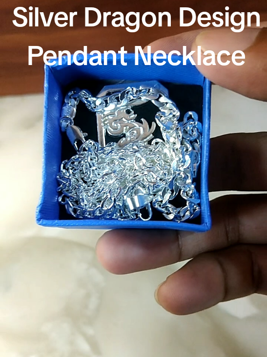 #Silver Dragon Design Pendant Necklace accessories for men with box bili na mga madam bossing sulit sulit pang regallo sa asawa niyo at boy friends niyo bili na dito sa yellow basket habang available pa sa market place#trendingproducts #fyp#DIGITALMARKETING 
