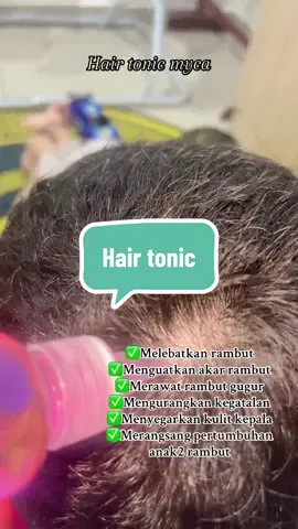 Pakai hair tonic Myca ni sejuk je kulit kepala ni,  berangin jer rasa dan lega betul. 🥶😍 Yang mana ada masalah rambut gugur tu wajib try Myca Treatment Hair Tonic ni sebab bagus untuk rambut.  Cara penggunaan mudah jer just letak hair tonic ni dekat kulit kepala yang bermasalah, lepas urut2 sikit. Hair tonic ni water based tau, tak berminyak.#hairtonic #myca #rambutgugur 