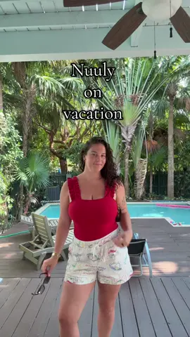 Forgot about this one in the drafts, forever obsessed with #nuuly and the Florida Keys ☀️ 