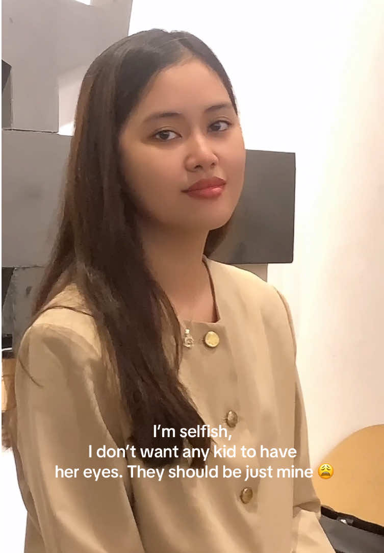 Call me selfish, but those eyes? I want them all to myself.  #fyp #wlw #wlwcouple #iloveyou #ilovemygf #wlwtiktok #lgbt #brigitte #couple #gl #yuri #thaigl #bading 