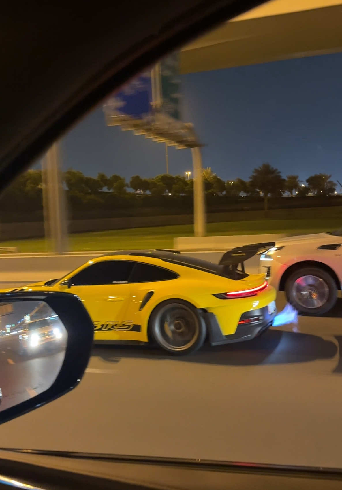 هذا الطرب لا قالوا طرب ، ماشاءالله💛 #fyp #foryoupage #الشعب_الصيني_ماله_حل😂😂 #foryou #luxury #اكسبلور #ترند #اكسبلورر #porsche 