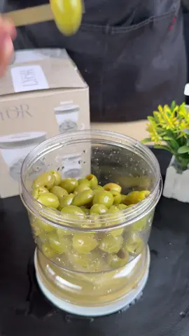 Se você ama azeitona esse potinho aqui vai mudar sua vida.