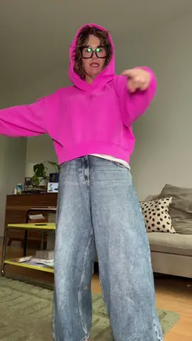 GAP has landed 🛬 in TikTok Shop 👏🏼 @Gap #gap #thegap #gaphoodie #summerhoodie #croppedhoodie #pinkhoodie #tiktokshopthunderbolt #creatoricons #funinthesun #tiktokshopcreatorpicks  #dealsforyoudays 