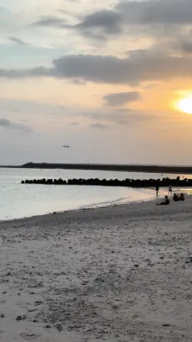 Sundown serenity ❤️👀 #bali #sunsetvibes #pantaikelan 