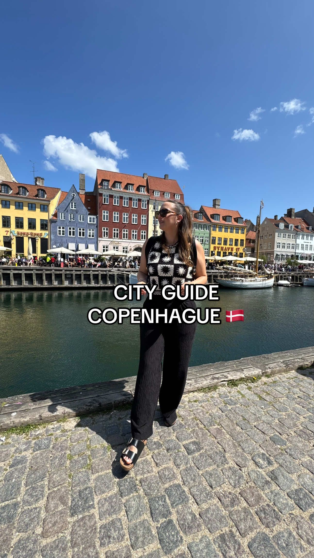 📩 Envoie cette vidéo à quelqu’un avec qui tu veux visiter Copenhague Un city trip d’été version slow : – des balades à vélo dans Nordhavn – des cafés trop jolis – un hôtel cosy avec vue sur le port – et cette impression douce que le temps s’arrête un peu ✨ J’ai mis toutes mes adresses et conseils dans un article complet sur mon blog (lien dans la bio si tu prévois d’y aller 🤍) Et toi, tu partirais à Copenhague avec qui ? 👀 #copenhague #citytrip #danemark #travelinspo #shabbykaren #voyageslow #cityguide #nordhavn #bonnesadresses #fyp #voyage #bonplan 