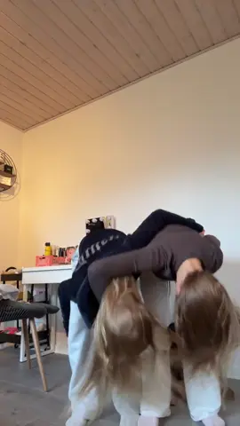 Cute😭 @𝙼𝙸𝙰  #fypp #viral #likee 