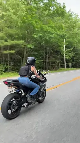 Sorry @Tam she’s mine now.  #riding #girlswhoride #gxxr750 #suzukigxsr 